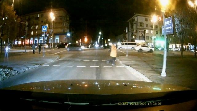 Globex GE-117 видеорегистратор автомобильный. Тест видео, ночь. смотреть онлайн