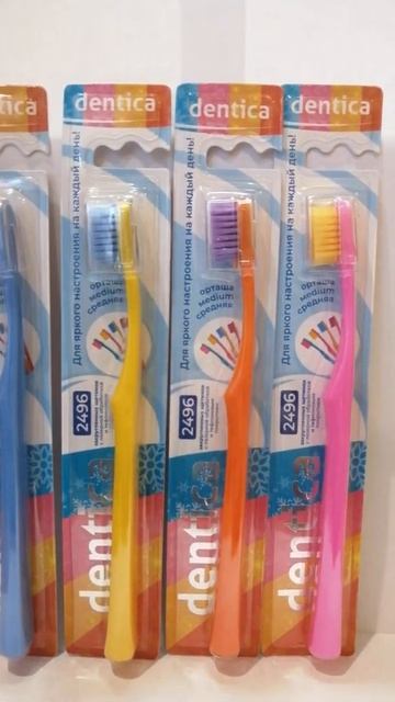 Зубная щетка Dentica (средняя), 4 разных сочетания ярких цветов щетины и ручки смотреть онлайн