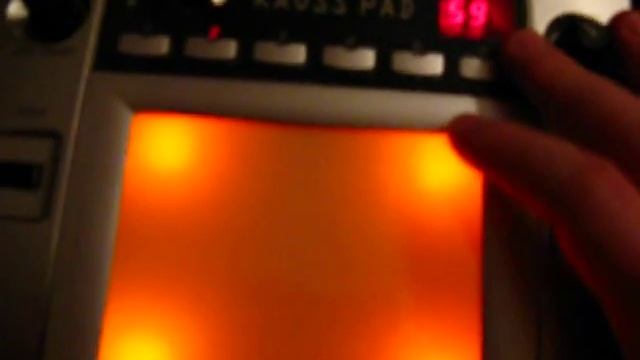 Korg Kaoss Pad 1 - fiddling around смотреть онлайн