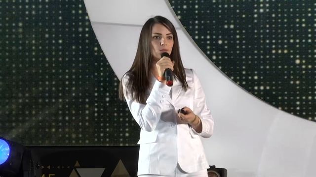 Ирина Брюхнова Мега Форум Oriflame Украина «Давайте творити історію разом» 2017 смотреть онлайн