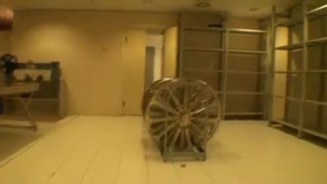 Inside the Victoria 5 projector projection booth melody 35mm смотреть онлайн