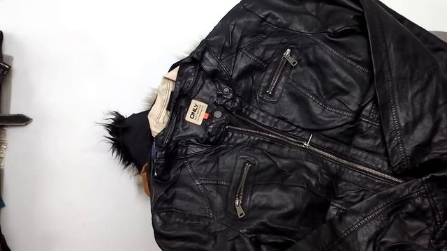 Мешок № 01886. Куртки искуственная кожа Крем+экстра. Арт 3163. Вес 35 кг. Кол-во 50 шт смотреть онлайн