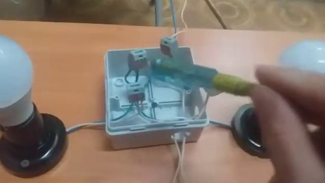 Как подключить двух клавышный выключатель смотреть онлайн