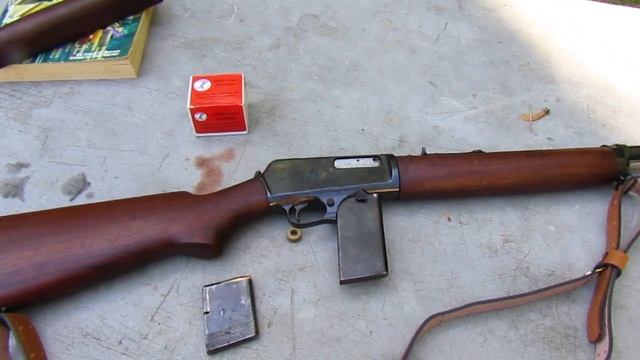 Looking at the Winchester 1907SL смотреть онлайн