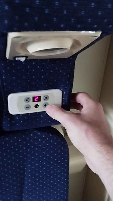 Первый раз в купе вагона поезда С.Петербуг - Брест смотреть онлайн