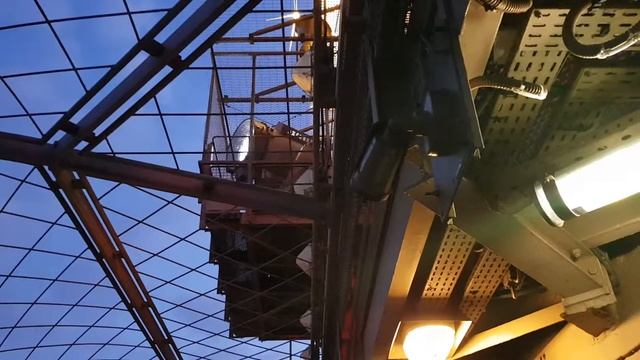 Прожектора Эйфелевой башни. 2019.05.03_21:34:08 смотреть онлайн