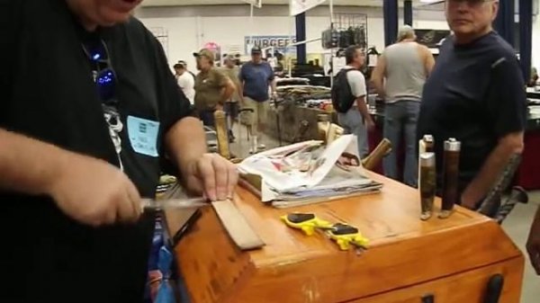 Sharpening Italian Stilettos knife to a razor sharp edge, How to sharpen Italian Stilettos.