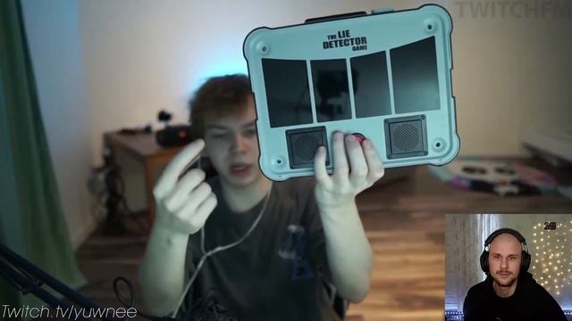 Юни смотрит Топ Моменты с Twitch | не спешим смотреть онлайн