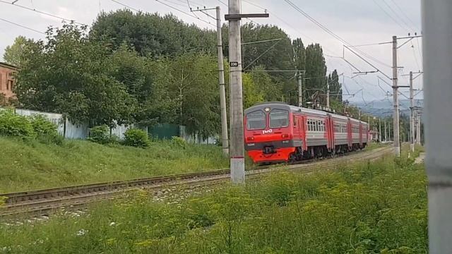 Электропоезд ЭД9М-0157 смотреть онлайн