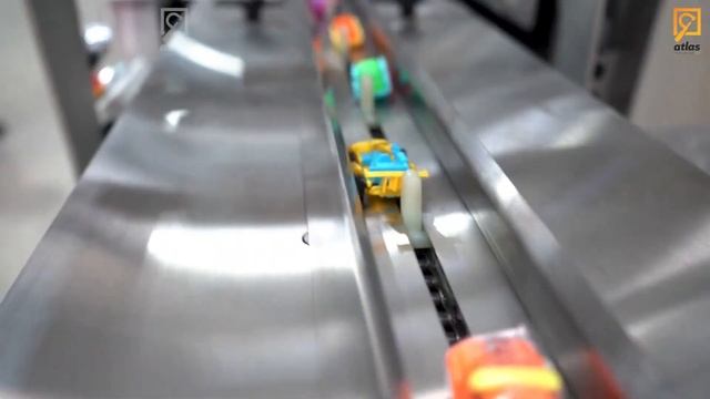 Горизонтальная Фасовочная и упаковочная машина - Фасовка и упаковка мелких игрушек смотреть онлайн