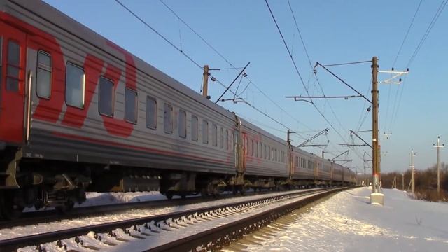 Приветливый ЧС7-208 с поездом № 139 Новосибирск - Адлер смотреть онлайн