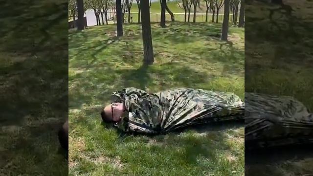 Термо аварійний спальний мішок SURVIVE для утеплення в екстрених ситуаціях смотреть онлайн