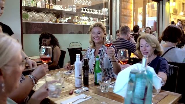 RESTAURANTE SALEPEPE BARRIO смотреть онлайн