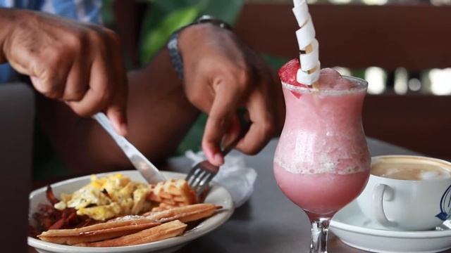 Ballin on a Budget | Blue Mahoe Estate Cafe смотреть онлайн