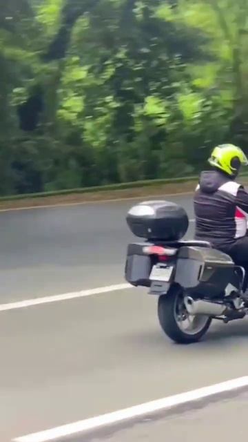 owl eye BMW R1200RT #marilaque #bmw #bigbike #scooter #motogp #philippines смотреть онлайн