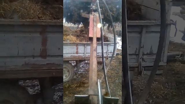 ГРУЗИМ ГНІЙ Т 40 НА ПРИЧІП смотреть онлайн