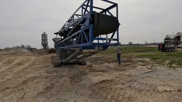 The Crusher And Stacker Arrive! смотреть онлайн