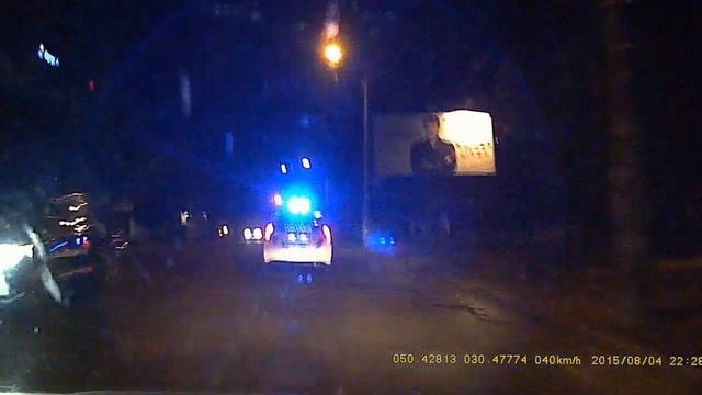 Полицейская машина ночью. смотреть онлайн