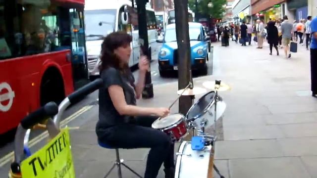 Power House Drummer - In front of Selfridges London part 2 смотреть онлайн