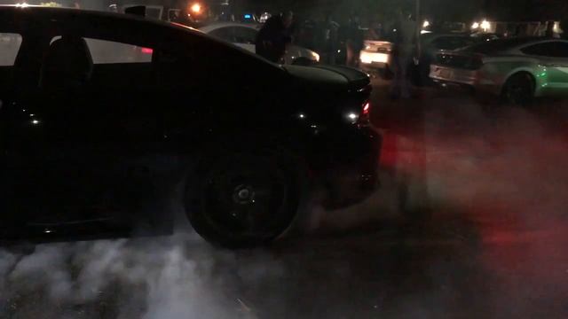 Knockouts and Burnouts | Car meet gets wild | Fight breaks out after hit and run смотреть онлайн