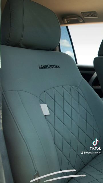 LC 200 Series Seat Covers смотреть онлайн