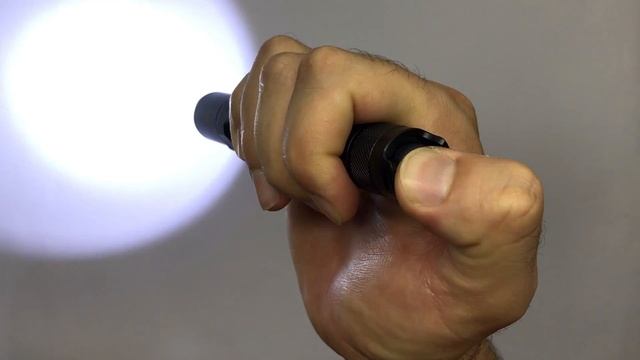Review: Lanterna Nitecore MT2A смотреть онлайн