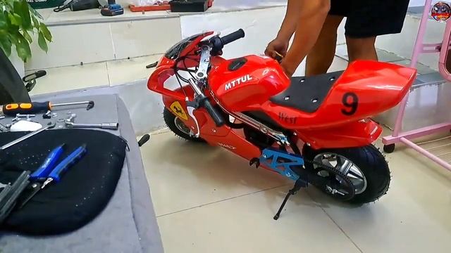 NINJA POCKETBIKE UNBOX AND ASSEMBLE 2STROKE ENGINE 49cc смотреть онлайн