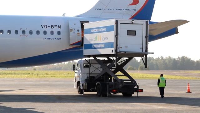 Ural Airlines. Взлет. Богашево. Томск. Airbus A320. VQ-BFW.