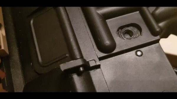 Crosman dpms sbr,замена кнопки сброса магазина.