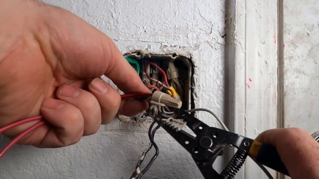 HOW TO INSTALL A SWITCH OUTLET COMBO AND SAVE $300!!! смотреть онлайн