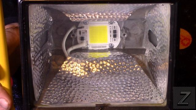 110 & 220 Volt 30/50/70/100 Watt COB LED Floodlight with integrated driver смотреть онлайн