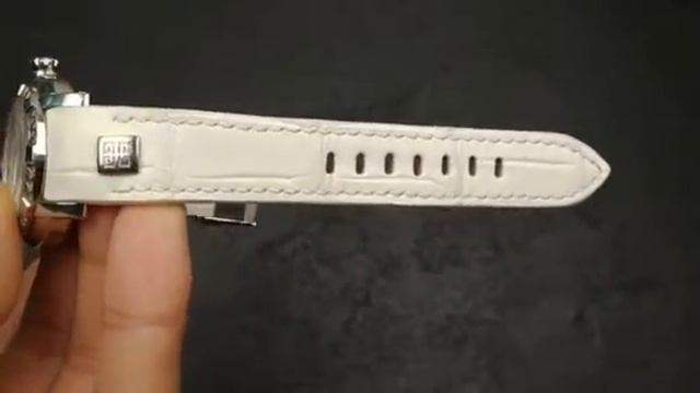 Ремешок для часов Givenchy смотреть онлайн