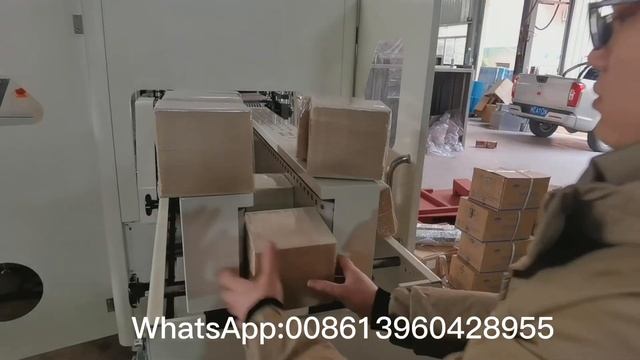 Полностью автоматическая машина для упаковки салфеток и папиросной бумаги смотреть онлайн