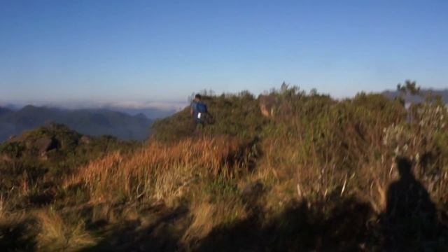 Brocken spectre: Hike to Moro Pão do Lo, Parana, Brazil смотреть онлайн