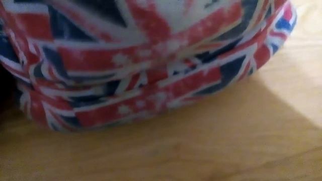 Мой школьный рюкзак!🎒📚 смотреть онлайн