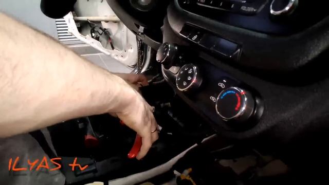 KIA CEED Как снять МКПП?Как разобрать центральную тоннель? Как разобрать центральную консоль? смотреть онлайн