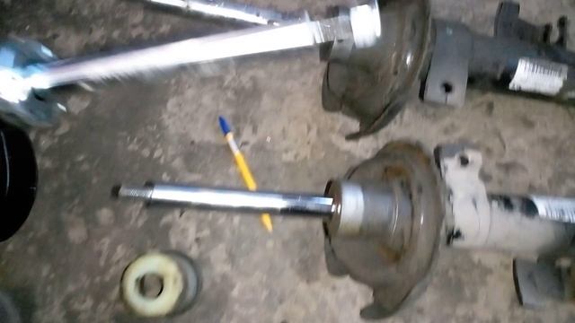 странные новые стойки на мазду 3 смотреть онлайн