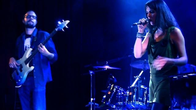 Danaïad - Captive (Concert Live) смотреть онлайн