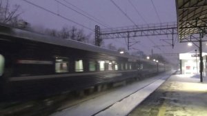 ЭП2К-?. С фирменным поездом №003А, «Экспресс» сообщением: Санкт - Петербург - Москва.