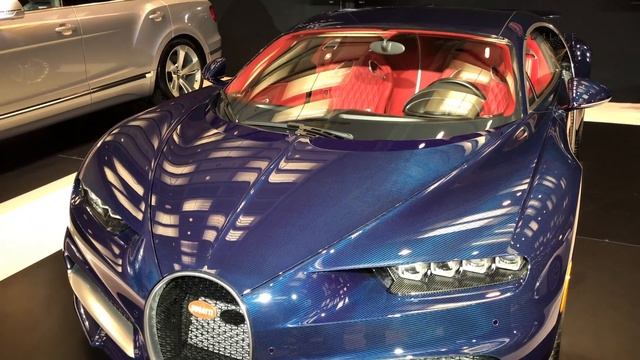 Bugatti Chiron on display at Toronto Auto Show смотреть онлайн