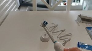 Unboxing Oral-B Pro 1-750 Design Edition