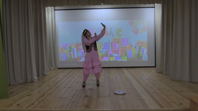 Детский танцевальный коллектив "Родничок", т. "Татарочка", исп. Мухидинова Алина, г.Малоярославец смотреть онлайн