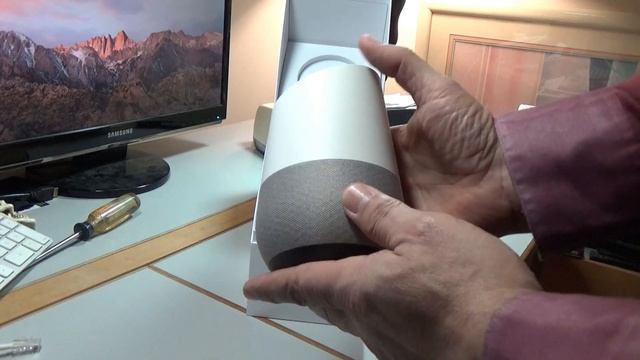 Google Home Unboxing (Something Different) смотреть онлайн