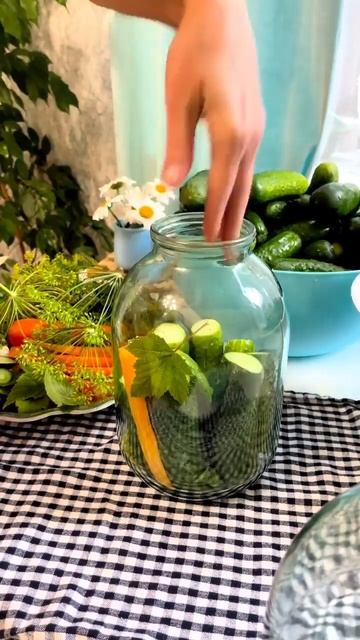 На зиму огурчики! Банки огурцы смотреть онлайн