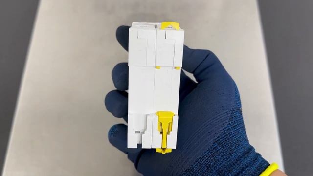 SCHNEIDER ELECTRIC / MCB (iC60N C20) / INV-03868 смотреть онлайн