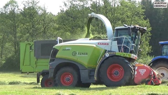 Gras häckseln total - 11 Min ungeschnitten - Claas Jaguar 970 - Lohnunternehmen Spitzner смотреть онлайн