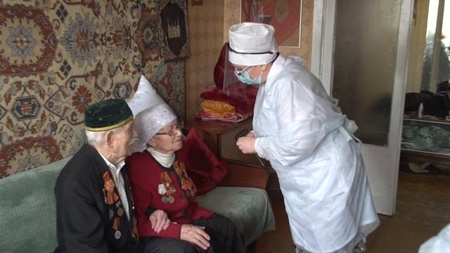 Выезд мультидисциплинарной бригады ГБУЗ РКГВВ на дом к ветеранам войн в период эпидемии коронавируса