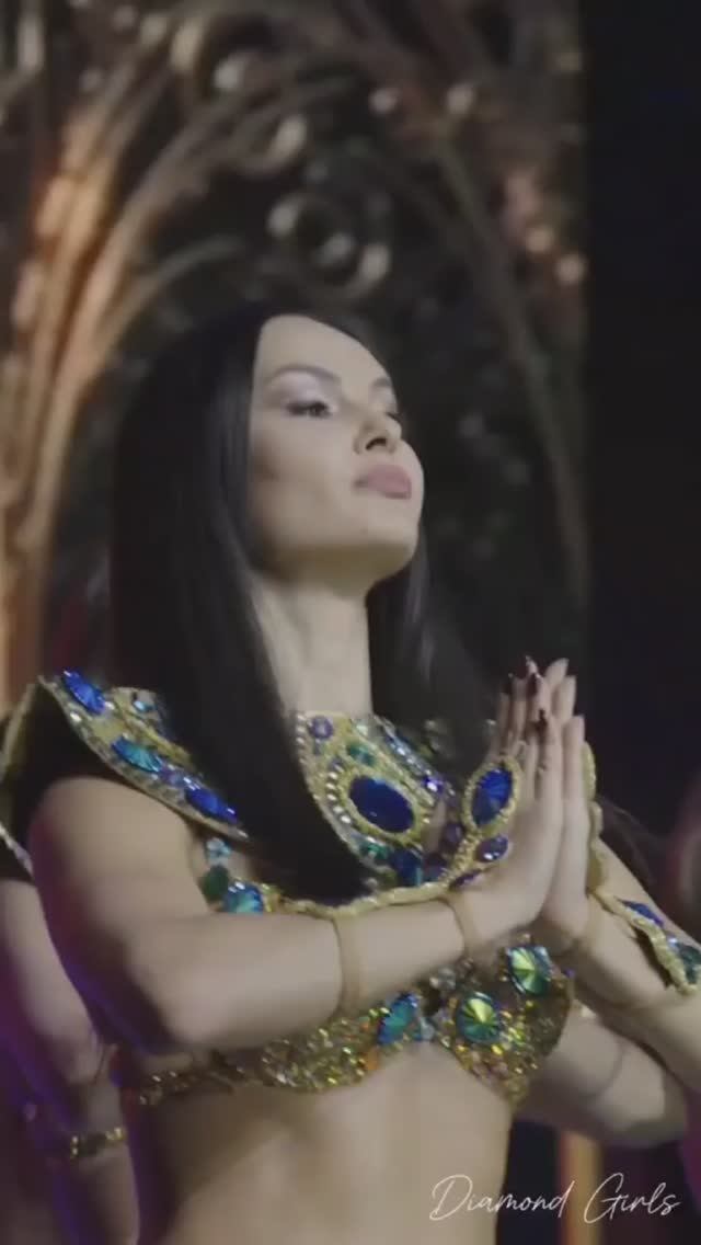 Diamond Girls шоу-балет из будущего. Оригинальные костюмы и номера. Уровень которому нет равных. смотреть онлайн