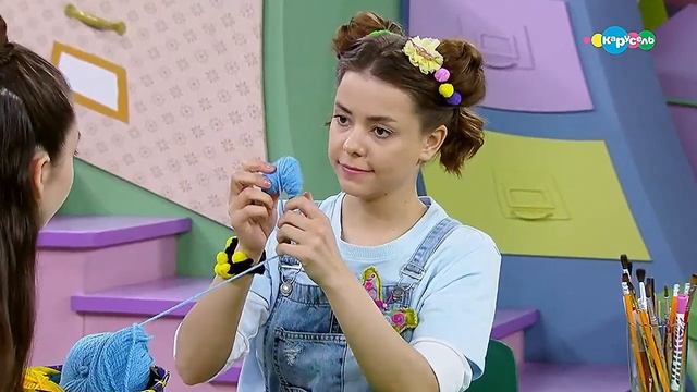 🐝 Мастерская УМЕЛЫЕ РУЧКИ | Брелок с помпонами 🧶⛓ смотреть онлайн