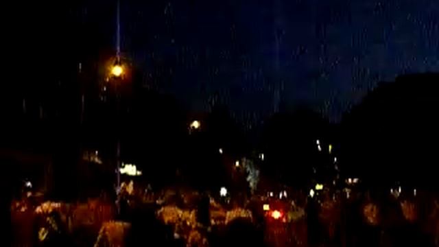 Телега старая, колёса гнутые смотреть онлайн